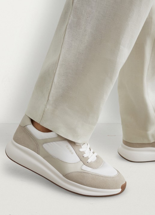 Reiss Hudson sneakers van leer met suéde details - detail gebroken wit