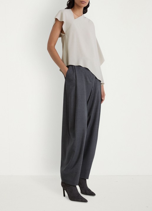 Reiss Jade top met asymmetrische hals - voorkant 3 lichtgrijs
