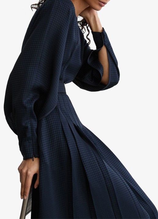 Reiss Kea midi jurk met ceintuur en plooidetail - detail 6 donkerblauw