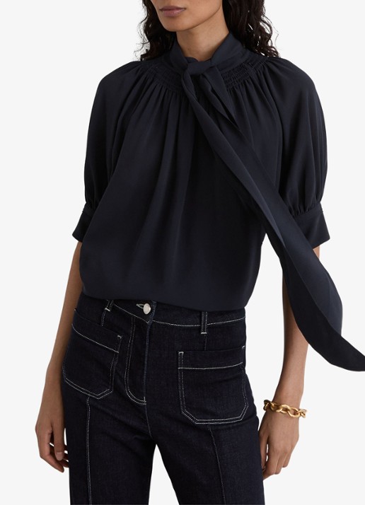 Reiss Lerina blouse met sjaalkraag - detail 2 blauw