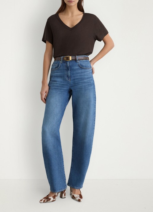 Reiss Lola T-shirt van linnen met V-hals - voorkant 3 chocoladebruin