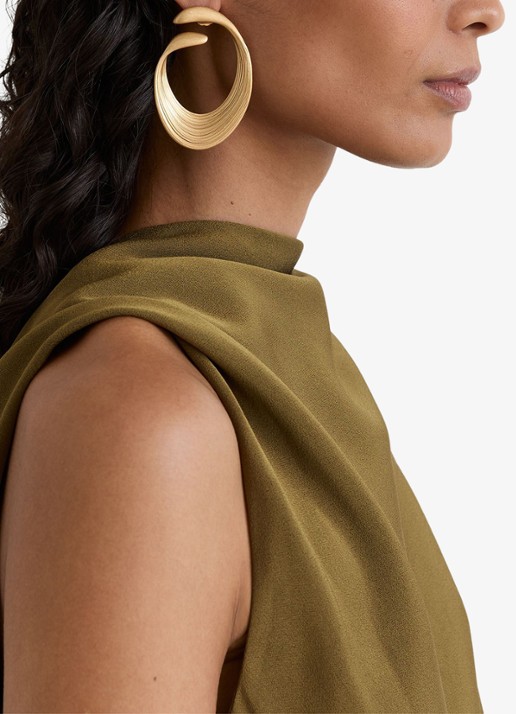 Reiss Naomi one shoulder maxi jurk van satijn met plooidetail - detail 4 khaki