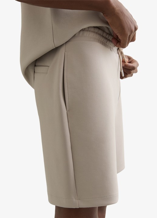 Reiss Reid straight fit korte broek met steekzakken - detail 3 stone / beige