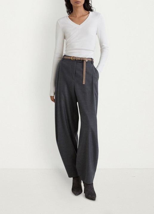 Reiss Sandrine top met V-hals - voorkant 3 wit