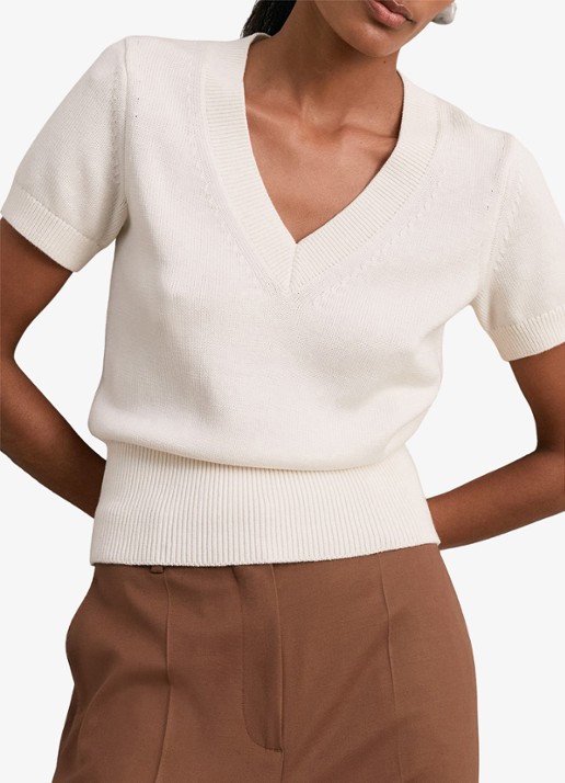 Reiss Valerie fijngebreide trui met V-hals - detail 3 gebroken wit