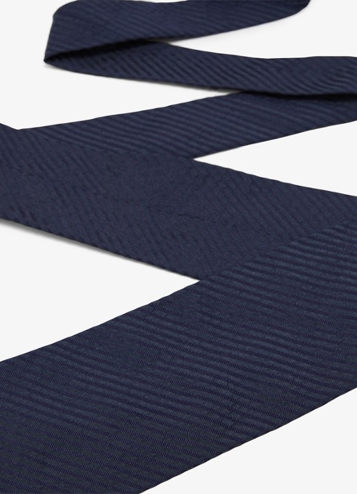 Reiss Vittorio stropdas in zijdeblend  - detail navy / blauw