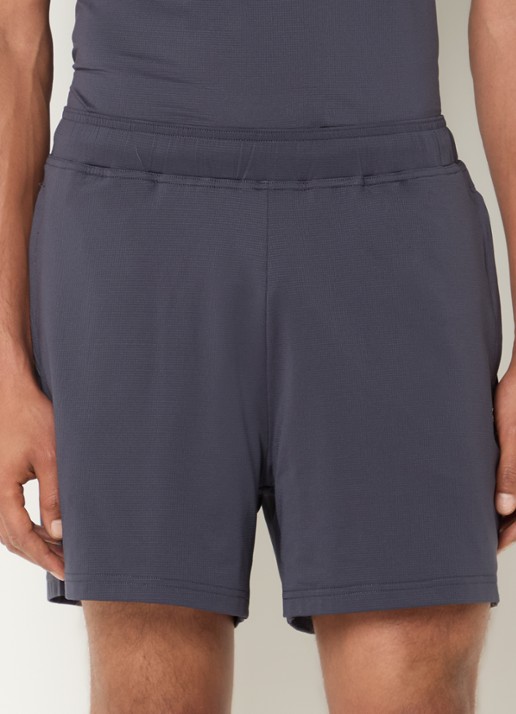 Represent 247 DNA loose fit korte broek met steekzakken - detail antraciet