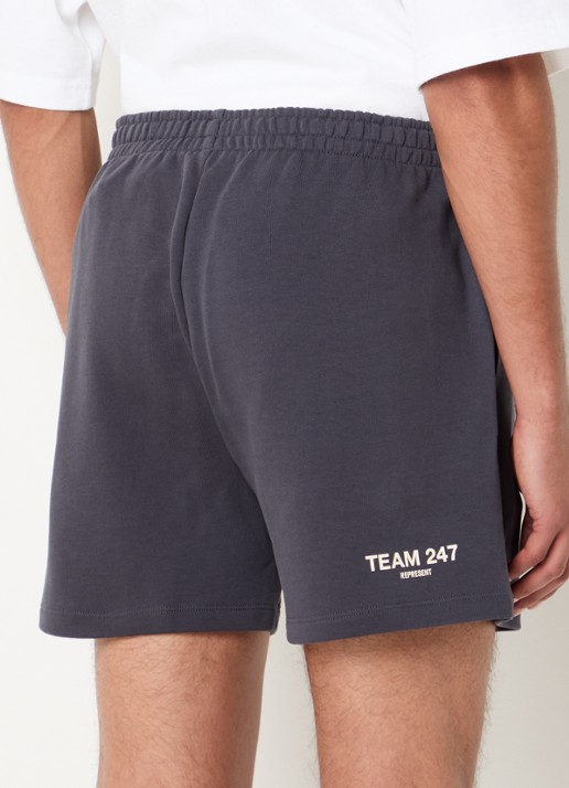 Represent 247 loose fit korte joggingbroek met logo - achterkant antraciet