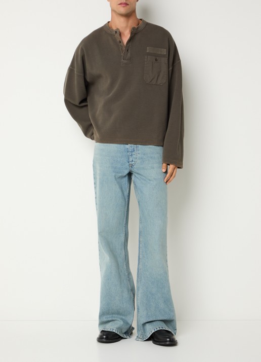 Represent Henley sweater met borstzak en verwassen afwerking - voorkant 4 zand