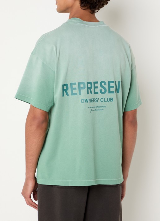 Represent Owners Club T-shirt met logo- en backprint