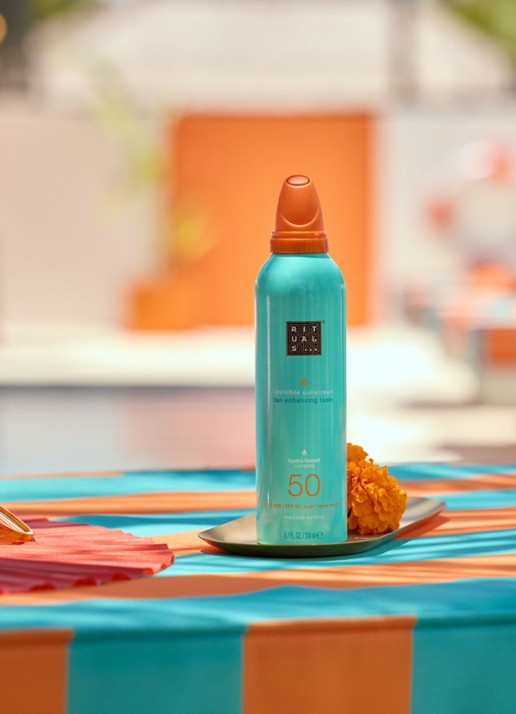 Rituals The Ritual of Karma Foaming Sun Protection SPF 50 - zonnebrand  - detail 4 beige