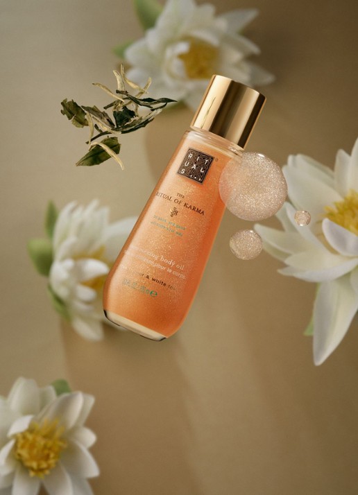 Rituals The Ritual of Karma Shimmering Body Oil - glanzende huidolie - detail 3 undefined
