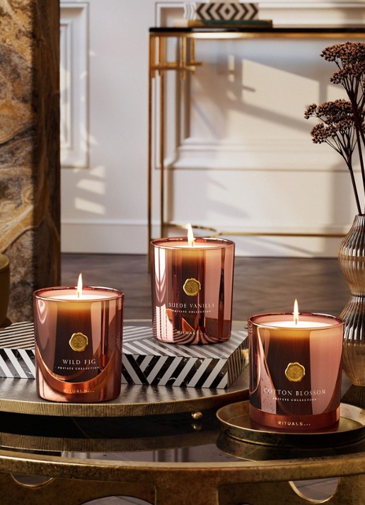 Rituals Wild Fig Scented Candle - geurkaars 360 gram - detail 4 beige