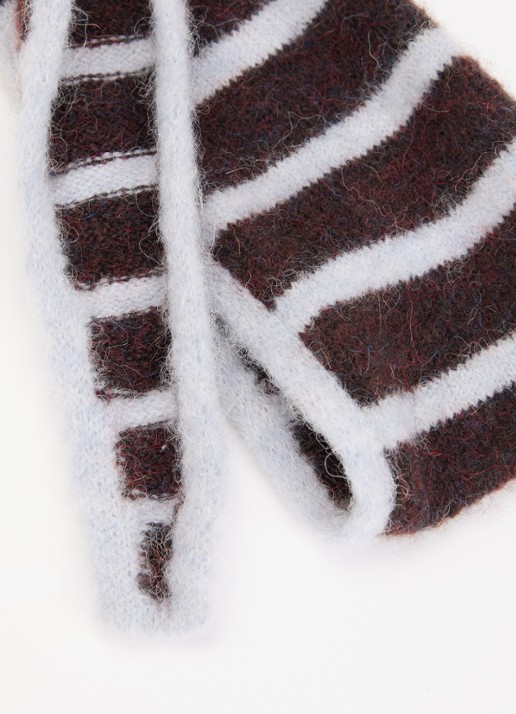 River Woods Sjaal in alpaca wolblend met streepprint 120 x 12 cm - detail chocoladebruin