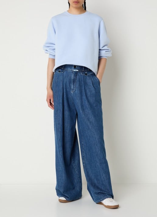 River Woods Sweater met borduring - voorkant 4 lichtblauw