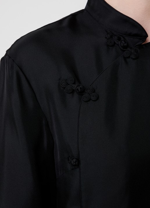 Róhe Blouse van zijde met overslag - detail 3 zwart