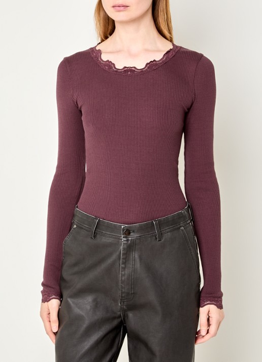 Rosemunde Babette longsleeve in zijdeblend met kant - detail kastanjebruin