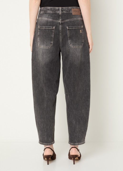 Rosner Studio Mara high waist cropped tapered jeans met medium wassing - achterkant 3 middengrijs