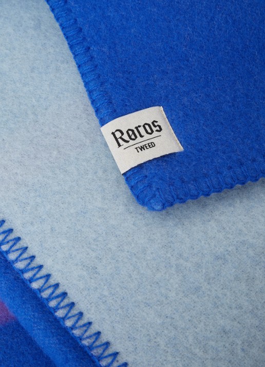 Røros Tweed Knut plaid van lamswol 200 x 135 cm - detail 3 kobaltblauw