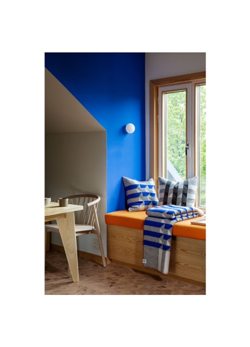 Røros Tweed Kvam plaid van lamswol 135 x 200 cm - voorkant 2 blauw