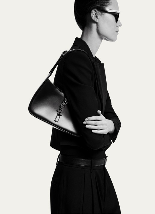 Saint Laurent Le 5 À 7 schoudertas van kalfsleer - detail zwart