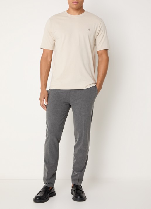 SAMSØE SAMSØE Otto T-shirt met logoborduring - voorkant 2 beige
