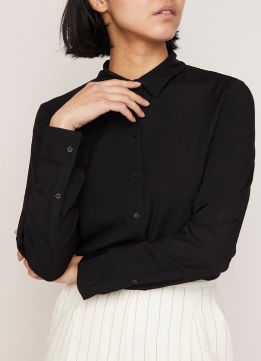 SAMSØE SAMSØE Milly blouse met lang achterpand - detail zwart