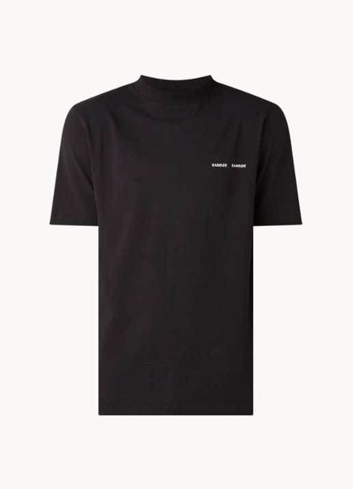 SAMSØE SAMSØE Norsbro T-shirt met opstaande kraag en logo - voorkant 3 zwart