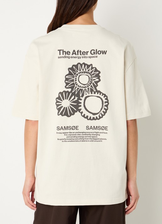 SAMSØE SAMSØE Sauni T-shirt met front- en backprint - detail 4 vanillegeel