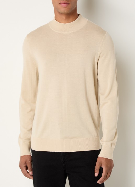 Sandro Fijngebreide trui van wol met opstaande kraag - detail beige