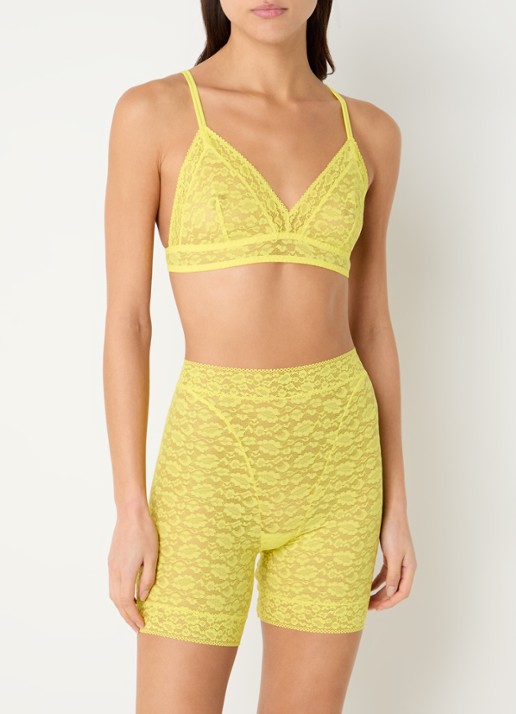 Sarda Cid  high waisted shorty van kant  - voorkant 2 geel