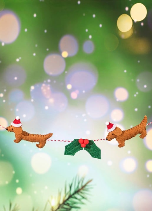 Sass & Belle Teckel kerstslinger 150 cm - voorkant 2 bruin