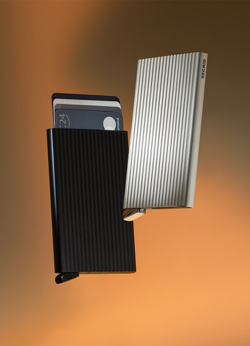 Secrid Cardprotector+ pasjeshouder van aluminium - detail 7 zwart