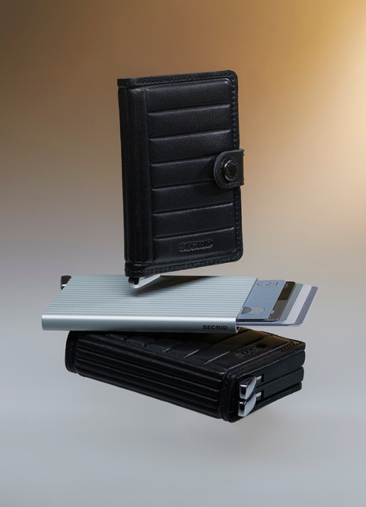 Secrid Miniwallet+ pasjeshouder van leer - detail 7 zwart
