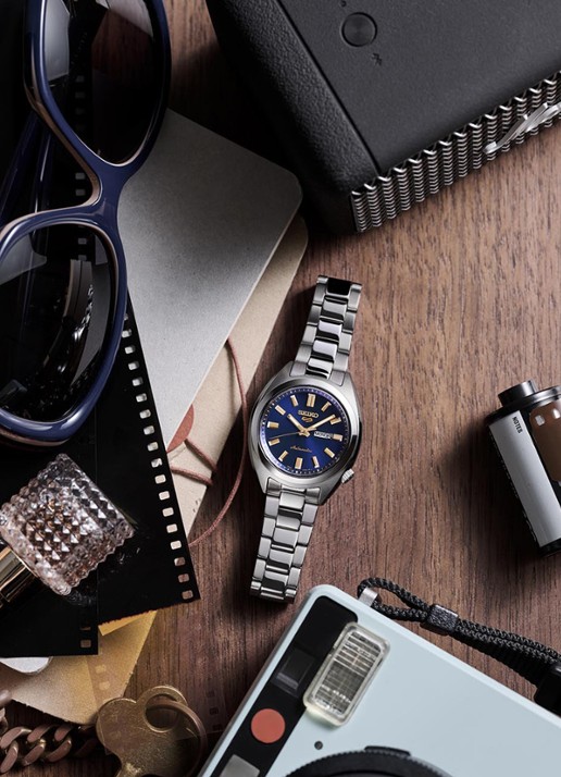 Seiko 5 Sports Automatic horloge SRE021K1 - voorkant 4 zilver