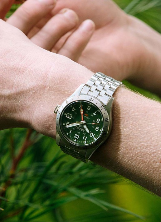 Seiko 5 Sports Field horloge HDB001K1 - voorkant 2 zilver
