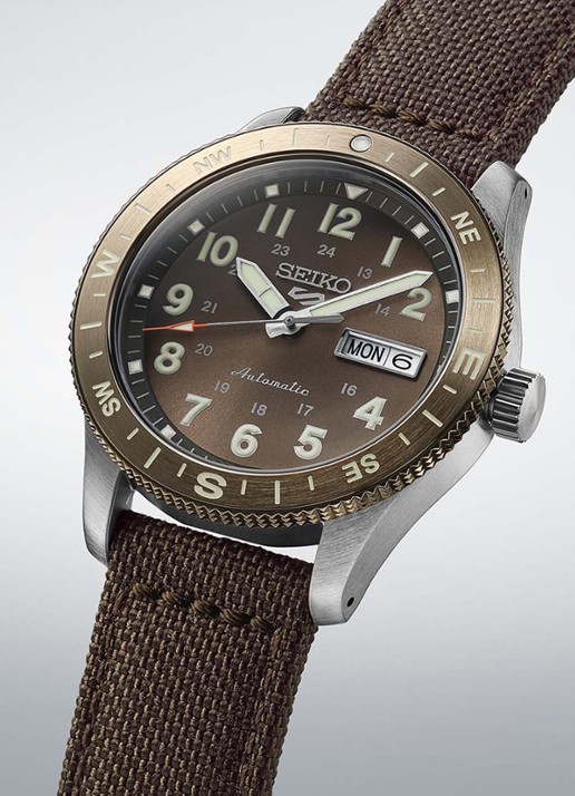 Seiko 5 Sports Field horloge HDB009K1 - detail bruin