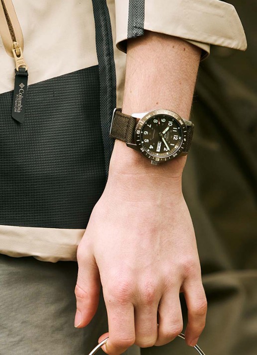 Seiko 5 Sports Field horloge HDB009K1 - voorkant 6 bruin