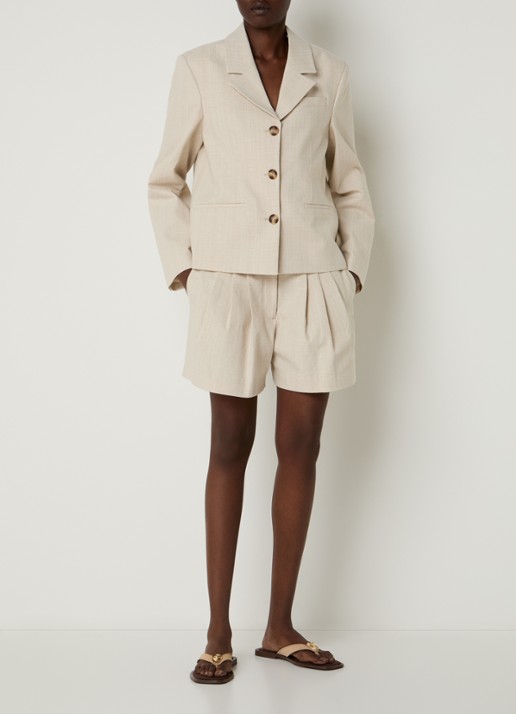 Selected Dima high waist loose fit geplooide korte broek met structuur  - voorkant 4 beige