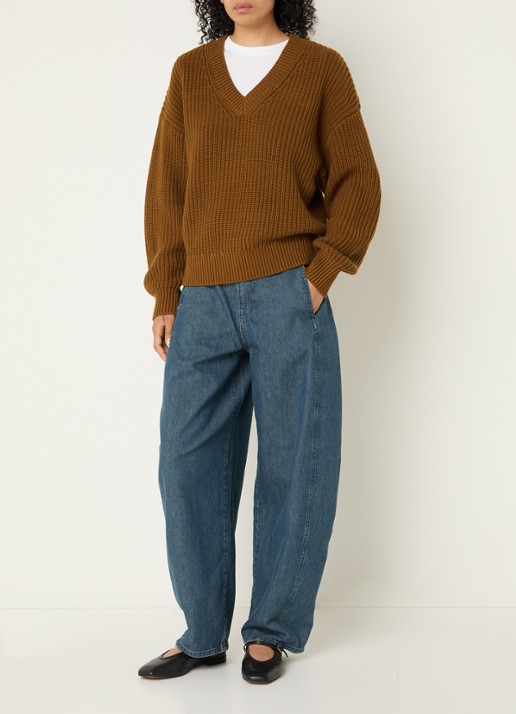 Selected Selma grofgebreide trui met V-hals - voorkant 2 cognac