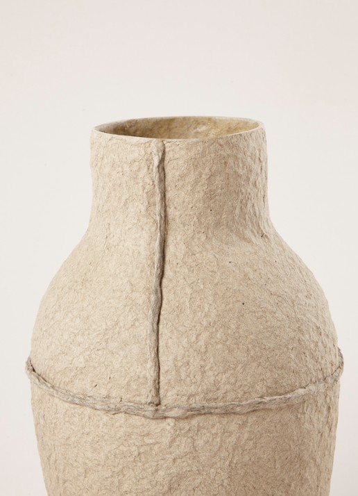 Serax Paperpulp vaas XL 38 cm  - detail lichtbruin