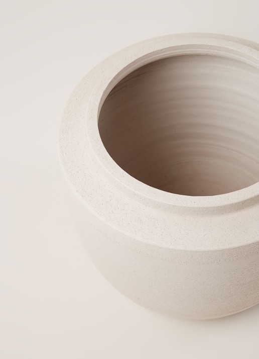 Serax Volumes bloempot van aardewerk voor binnen Ø 29 cm - detail 3 beige