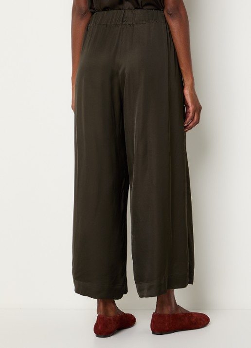 Sessùn Isla mid waist wide fit broek van satijn met steekzakken - achterkant 4 bronsgroen