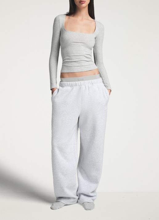 SKIMS Cotton Jersey longsleeve met rechthoekige hals - voorkant 2 lichtgrijs