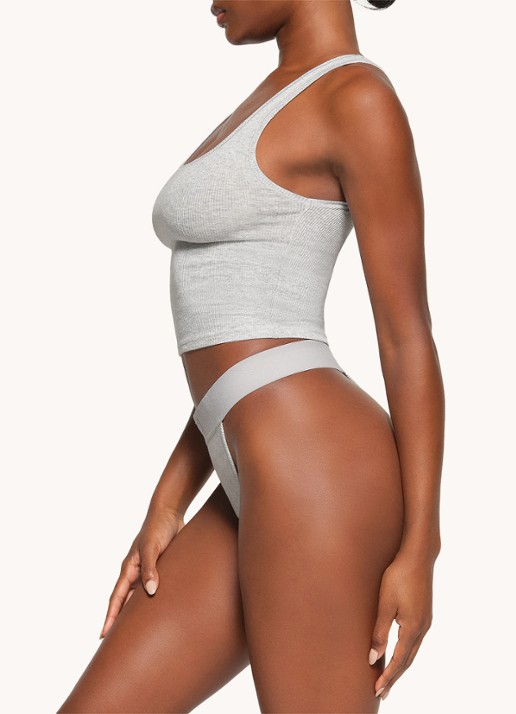 SKIMS Cotton Rib cropped tanktop met ribstructuur - detail 2 lichtgrijs