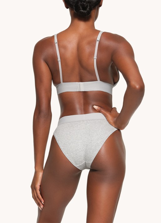 SKIMS Cotton Rib plunge bralette met ribstructuur - achterkant grijsmele