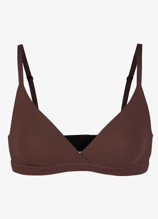 SKIMS Fits Everybody Crossover bralette zonder vulling - voorkant chocoladebruin