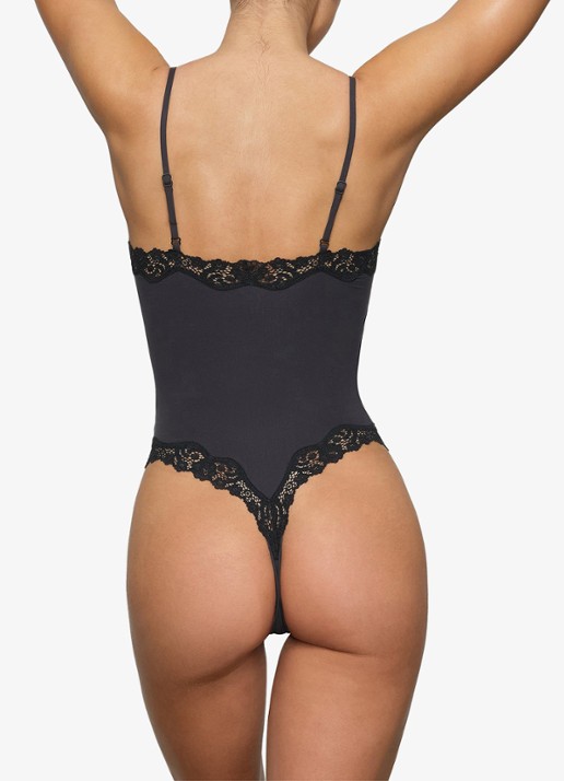 SKIMS Fits Everybody Lace stringbody  - achterkant 3 zwart