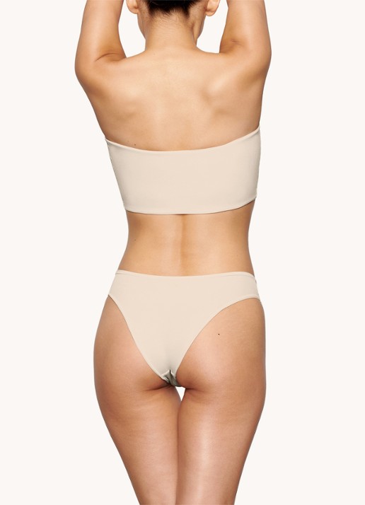 SKIMS Fits Everybody strapless bh  - achterkant 4 zand