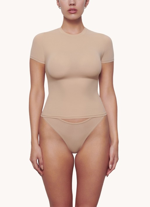 SKIMS Fits Everybody T-shirt met ronde hals - detail beige